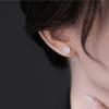 Arete de Uña de Oreja de Jade Blanco Femenino Calcedonia Blanca Tornillo Uña Hueso de la Oreja Temperamento Retro Nuevo Estilo Chino Antiguo Perforación de Cuentas Redondas Aretes Mini