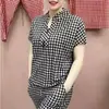 Novo Conjunto de Xadrez de Verão Tamanho Grande para Mulheres de Meia-Idade e Idosas, Conjunto Casual de Duas Peças da Moda que Rejuvenesce para Mulheres