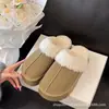 Novas Botas de Neve de Inverno Femininas 2026, Couro e Pelo Integrados, Forradas com Lã Fleece, Sola Grossa, Quentes, Meio Sapato Fechado