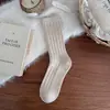 Nuevos calcetines de lana estilo coreano para mujer, calcetines de media pantorrilla, engrosados para otoño e invierno, tejidos y cálidos, calcetines holgados para mujer