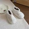 Botas peludas femininas estilo coreano, botas de neve quentes de inverno 2026 para crianças, botas curtas de nicho forradas com fleece, botas de algodão de cor sólida para bebês