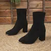 Botas Chelsea femininas de bico fino, fáceis de calçar, com salto grosso alto, tamanho grande, cano curto, camurça elástica para outono e inverno