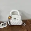 Bolsa de corrente de alta qualidade, requintada, para mulheres, nova moda 2026, bolsa de mão retrô, bolsa transversal versátil com padrão de diamante