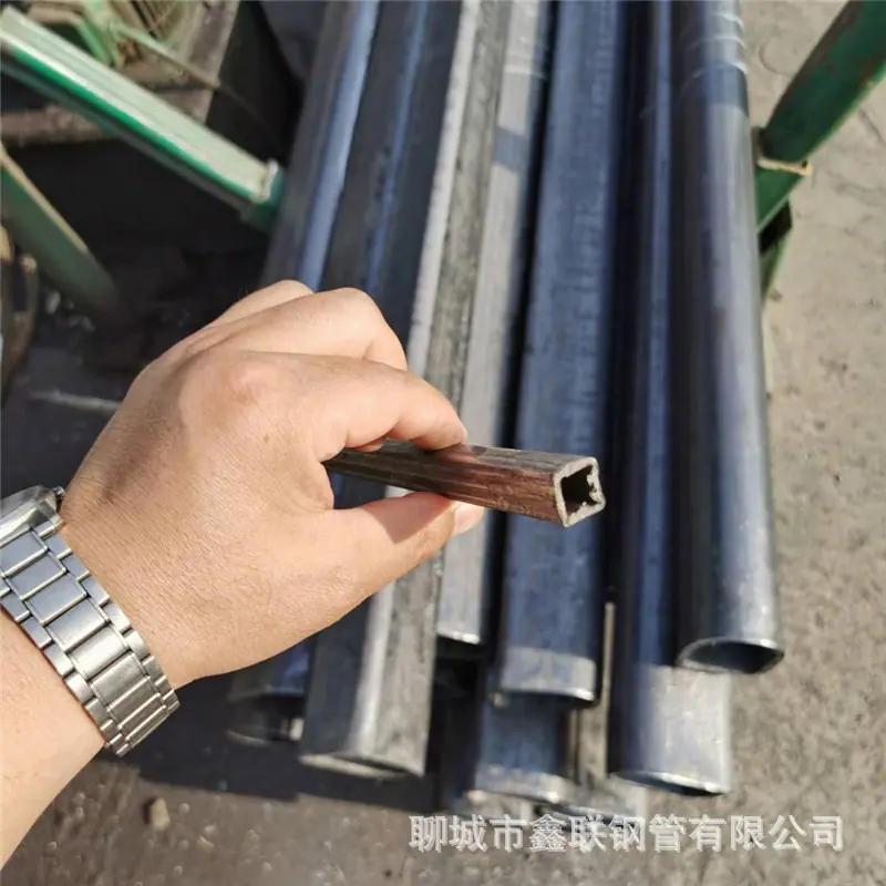 异型管