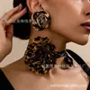 Conjunto de Collar y Aretes de Dos Piezas para Mujer con Estampado de Leopardo Floral Tridimensional, Moderno y Único