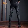 Marca Europeia Moderna Jeans Bordado Personalizado para Homens Preto Estilo Coreano Moderno Slim Fit Elástico Calças Casuais para Homens