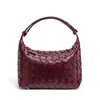 Bolsa de mão tecida à mão, novo modelo transfronteiriço, bolsa de ombro fresca e elegante, bolsa de axila estilo casual horizontal, novo modelo 2025