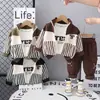Nuevo Set de Tres Piezas de Moda Casual con Estampado de Letras para Niños, Pantalones Estampados con Combinación de Colores de Rayas Verticales, Fabricante Venta al por Mayor