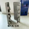 Acessórios para Perna de Coluna de Prateleira de Armazém Suporte de Armazenamento Combinado Fivela Universal com Furo Borboleta Conector de Solda para Coluna