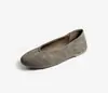 Zapatos Planos Bajos de Piel de Cordero con Punta Redonda y Tacón Bajo Versátiles de Corte Bajo para Mujer 2026 Estilo Nuevo Suela Suave Cómodos para Ir al Trabajo Zapatos Planos de Ballet Zapatos de Abuela