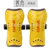 Espinillera de fútbol para adulto, entrenamiento de competición, perforada, transpirable, equipo de protección, protección de pantorrilla anticaída para niños, espinillera enchufable