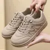 Sapatos Casuais Femininos de Couro Novos Transfronteiriços Sem Cadarço Cadarços Espessos Sola Antiderrapante Tênis Feminino Fonte Física Atacado