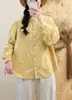 Coleção Outono 2026: camisa feminina de manga comprida com bordado floral 3D, uma nova camisa casual e doce em estilo floresta