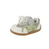 Zapatos deportivos versátiles para niños 2026 modelo nuevo primavera y otoño zapatos para niñas pequeñas zapatos de malla transpirable para niños de preescolar