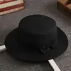 Sombrero de paja de verano para mujer estilo coreano, copa plana retro británica, sombrero de sol fresco y elegante, sombrero de playa con protección solar para viajes, de moda para el verano