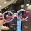Nuevas gafas de sol infantiles de dibujos animados de oso, gafas para fotos de bebé, forma cóncava, protección solar, gafas lindas, dulces, de moda