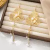Venta Caliente Transfronteriza Moda Retro Flores Elegantes Cadena de Perlas Aleatoria Borlas Adecuado para Banquetes de Damas Vestimenta de Boda
