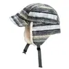 Chapéu Lei Feng Listrado Estilo Coreano para Mulheres, Quente de Inverno com Proteção para Orelhas, À Prova de Frio, Forrado com Fleece, Espessado, Fivela Casual, Boné de Beisebol Grosso