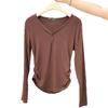 Foto Real de Camiseta Básica de Cuello en V con Botones Franceses para Mujer, Camiseta de Manga Larga con Hilo Ajustada, Top Coreano de Hombro Derecho Corto