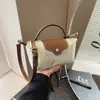 Bolso de Nylon Tipo Dumpling para Mujer Retro de Hombro Cruzado de Mano Pequeño Cuadrado Múltiples Colores Disponibles Personalización