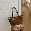 Bolso Tote para el Trabajo Mujer 2026 Nuevo Otoño Retro Diseño de Nicho Bolso de Hombro Casual Gran Capacidad Bolso de Axila