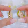 Pendientes de Aro de Cristal con Diamantes Completos de Zirconia para Mujer, Diseño de Lujo Ligero, Pendientes Versátiles de Moda, Nuevos Colgantes de Oreja de Gama Alta 2025