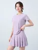 Conjunto de yoga para mujeres petite, falda corta ligera y transpirable de secado rápido, manga corta, cintura alta, control de abdomen, anti-exposición