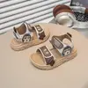 Sandalias para Niños 2026 Verano Nuevo Estilo Zapatos de Playa para Niños Pequeños y Medianos Zapatos para Gatear de Suela Suave Sandalias Casuales de Dibujos Animados para Bebé
