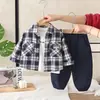 Conjuntos Infantis de Primavera e Outono, Novas Roupas de Primavera para Meninos, Roupas de Primavera para Bebês, Camisas Xadrez Estilosas, Conjunto de Três Peças