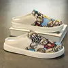 Zapatos Casuales de Color Medio Abiertos 2026 Nuevo Verano Moda Exterior Versátiles Chanclas de Punta Cerrada Chanclas Ligeras Simples Diarias
