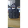 En stock Nueva bolsa de aseo para mujer de Amazon, bolsa de maquillaje, bolsa de viaje, bolsa de maquillaje esponjosa, bolsa de almacenamiento de viaje portátil