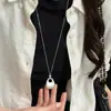 Cordón de cuero collar ovalado de acrílico nicho alta gama moda cadena de suéter simple colgante versátil elegante