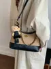 Bolso de Mano Casual Simple para Mujer, Nuevo Estilo Primavera 2026, Empalme de Alta Gama, Lujo Ligero, Bolso Bandolera de un Solo Hombro
