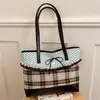 Bolsa Tote Grande de Xadrez com Laço Xadrez Moda Feminina Versátil Simples Toque de Luxo Bolsa de Ombro Único para Axila