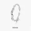 Serie Preferencia Twining Mobius anillo de pareja anillo simple anillo abierto microincrustado para hombre y mujer joyería de mano al por mayor