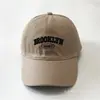 Sombreros de Primavera/Verano 2026 para Hombres y Mujeres Estilo Coreano Bordado de Letras de Moda Gorra de Béisbol Sombrero de Sol para Viaje Gorra Casual de Pico de Pato en Stock
