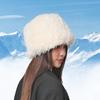 Chapéu de balde de pelúcia glutinoso macio para mulheres outono e inverno quente para todos os jogos chapéu japonês branco peludo com aparência de rosto pequeno protetor de orelha frio