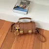 Bolso pequeño retro estilo coreano para mujer, nuevo bolso de hombro casual de moda 2026, bolso cruzado versátil de nicho para el día a día