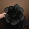 Cisne Negro~Flores de Renda Plissadas Extra Grandes Toque de Luxo Flores de Renda Presilha de Garra Faz o Rosto Parecer Menor Penteado no Topo da Cabeça