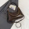 2026 Nuevo Estilo Bolso de Axila de Cuero Aceitado y Encerado para Mujer, Bolso de Hombro de Cadena de Alta Gama, Bolso Cruzado, Bolso Pequeño Versátil Retro para el Trabajo