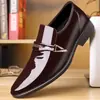 Zapatos de Hombre Negocios Casual Transfronterizos Zapatos de Cuero Puntiagudos Zapatos Formales de Charol Moda Masculina Versátiles Zapatos de Trabajo Ligeros y Resistentes al Desgaste