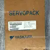 Nuevo en stock YASKAWA/Yaskawa variador SGD7S-2R8A01B002000 oferta especial