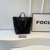 Moda Casual Grande Capacidade Tote Bag Novo 2024 Grande Bag Mulheres High-end Sense Nicho Commuter All-match Shoulder Bag