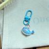 Llavero con forma de concha de perla y animales marinos pequeños, ballena, cangrejo, mini colgante para mochila escolar.