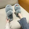Chinelos peludos, antiderrapantes, estilosos e casuais para usar ao ar livre, novo modelo outono e inverno 2026, de uma tira, forrados com pelúcia, pantufas quentes de algodão, tamanho grande