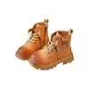 Botas de Cano Curto Macias Estilo Retrô para Meninas Verão 2025 Novas Botas de Couro Crianças de Tamanho Médio e Grande Meninos Botas Martin Casuais da Moda