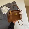 Bolso Pequeño Cuadrado Estilo Nuevo Retro con Textura de Moda y Diseño Único para Mujer, Bolso de Hombro Cruzado de Nicho Invierno 2026