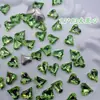 Pedras de strass para nail art verde claro, com base pontiaguda, formas sortidas, verde translúcido, decorações populares e luxuosas de strass para nail art