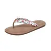 2026 Nova Moda Bolinhas Sapatos de Viagem para Praia Antiderrapantes Chinelos de Dedo Nicho Chinelos Planos para Mulheres Verão