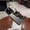 Funda de teléfono personalizada estilo oscuro, genial y con estilo, de media calavera para hombres modernos iPhone 17 Pro Max cubierta protectora con textura mate